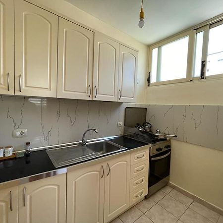 Lisus Apartment Vlorë Екстериор снимка