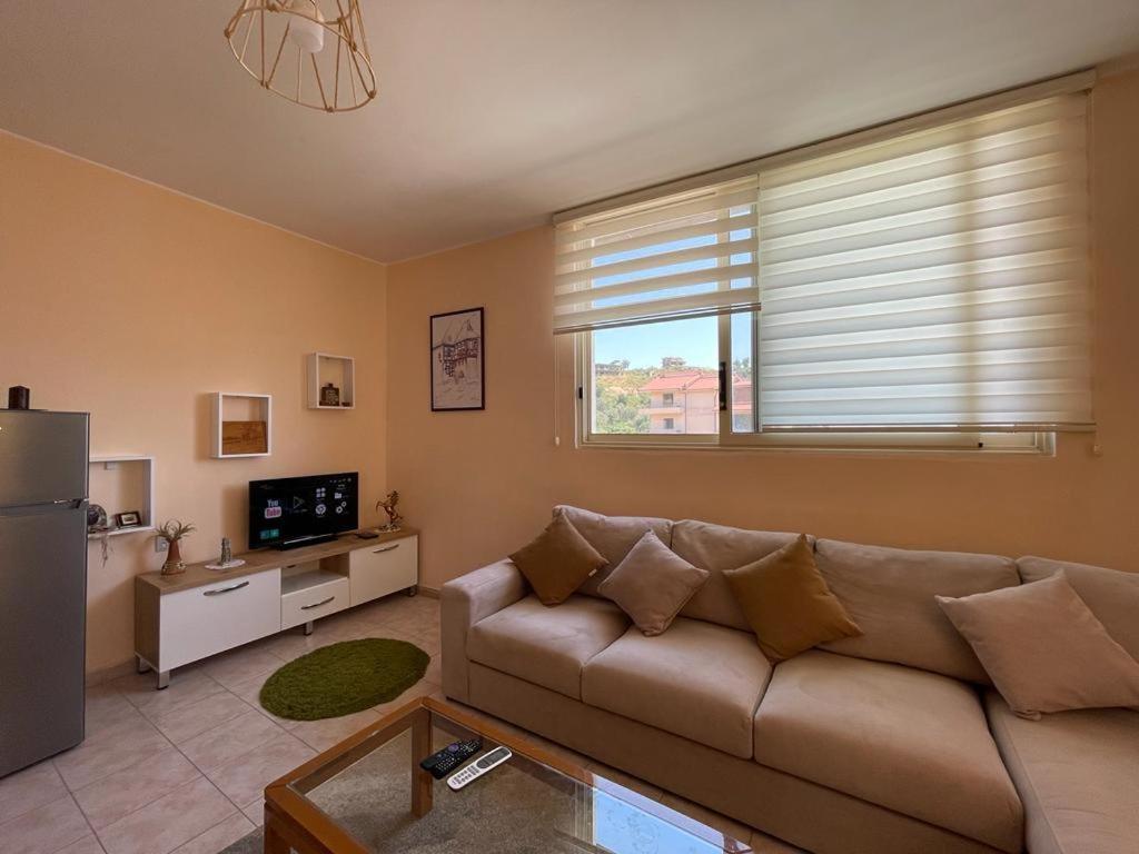 Lisus Apartment Vlorë Екстериор снимка